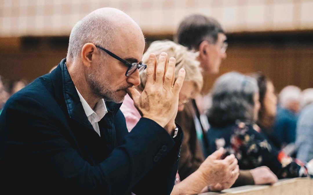 La Commissione per l’Intercessione CHARIS ti invita a partecipare alle 3 ore di intercessione online